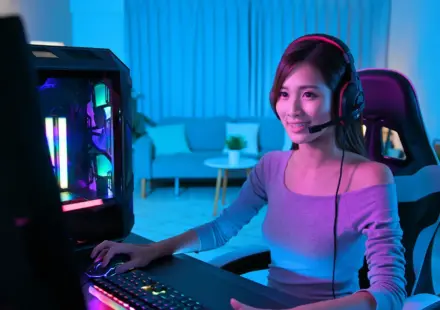 woman smile blue purple personal computer entertainment 1659530 pxhere.com